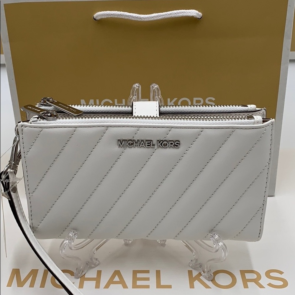 MICHAEL KORS PEYTON LG DOUBLE ZIP WRISTLET - Picture 2 of 16
